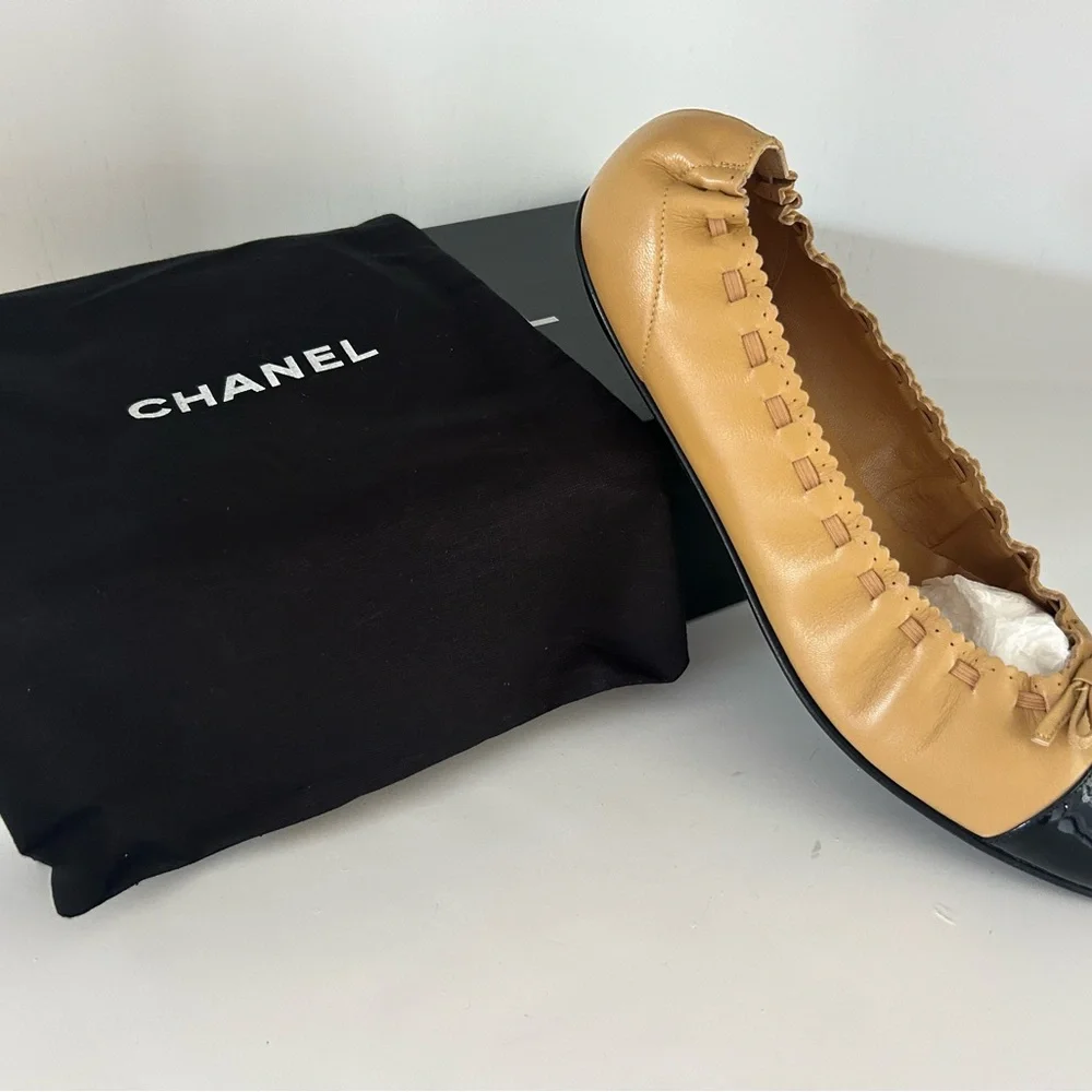 New Chanel flats - Picture 2 of 4